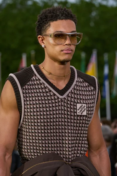 Look 92